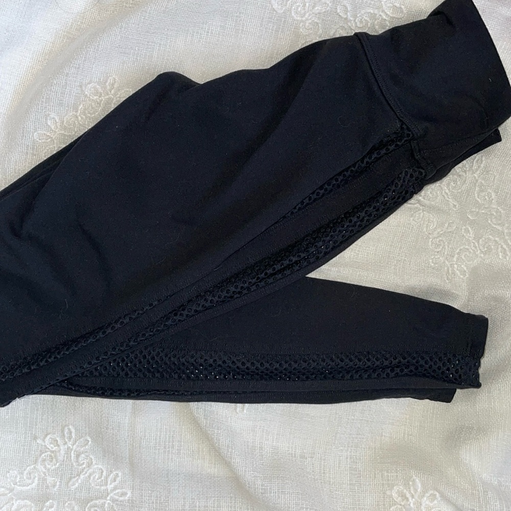 Bombshell mesh leggings